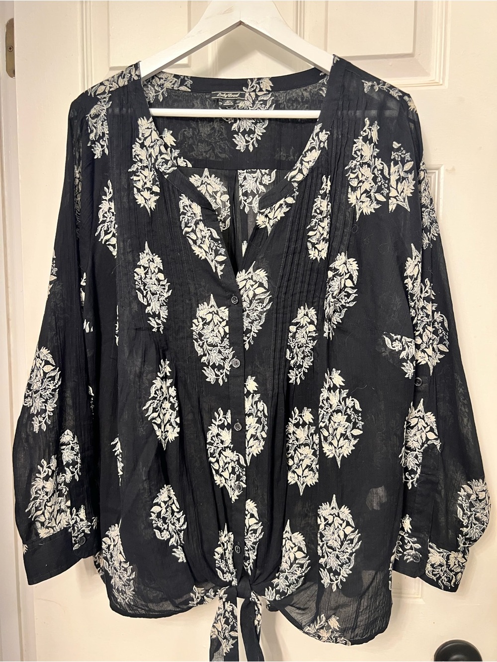 Lucky Brand Black and White Floral Tie-Front Button Down Top
